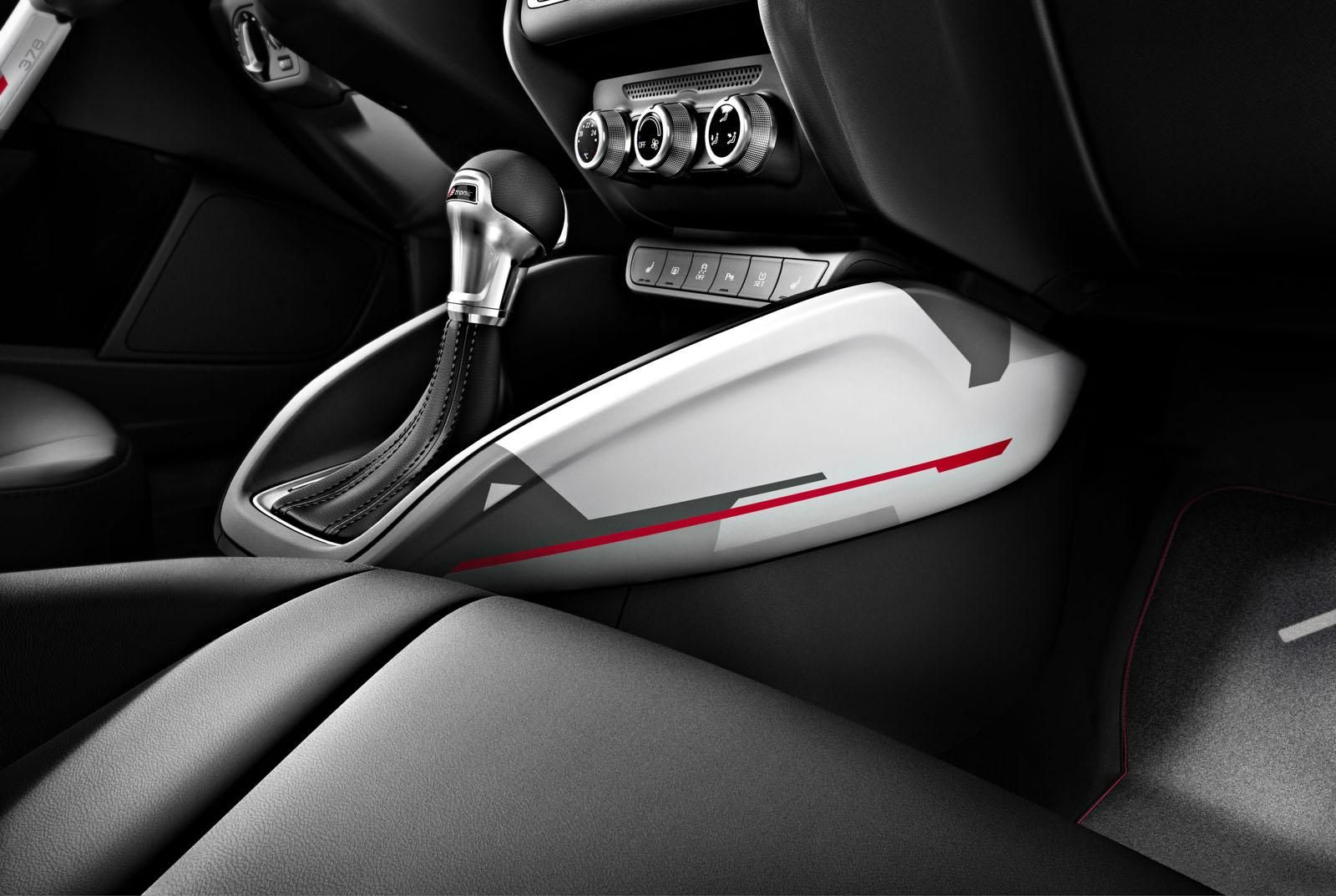 AUD A1 R18 RESM GALERS