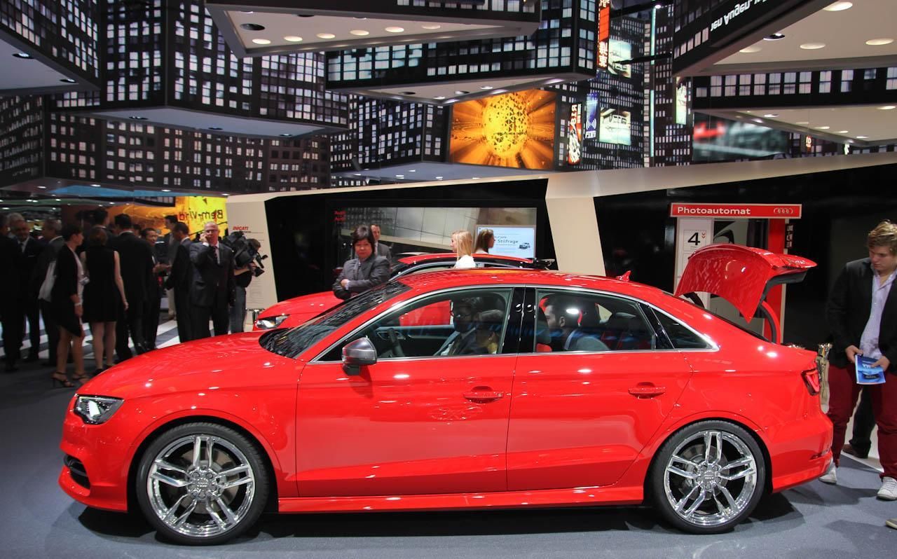 YEN AUD S3 SEDAN FRANKFURT RESM GALERS