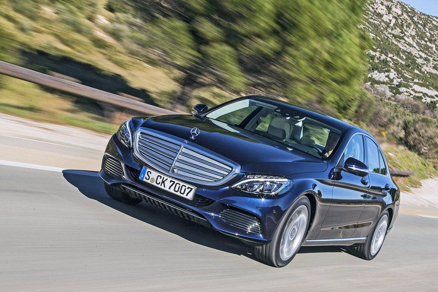 YEN MERCEDES C SERS AVRUPA YOLLARINDA RESM GALERS