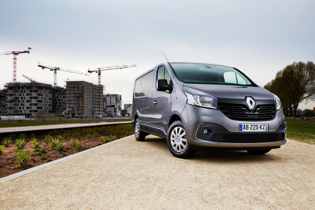 YEN 2014 RENAULT TRAFC DETAYLI RESM GALERS