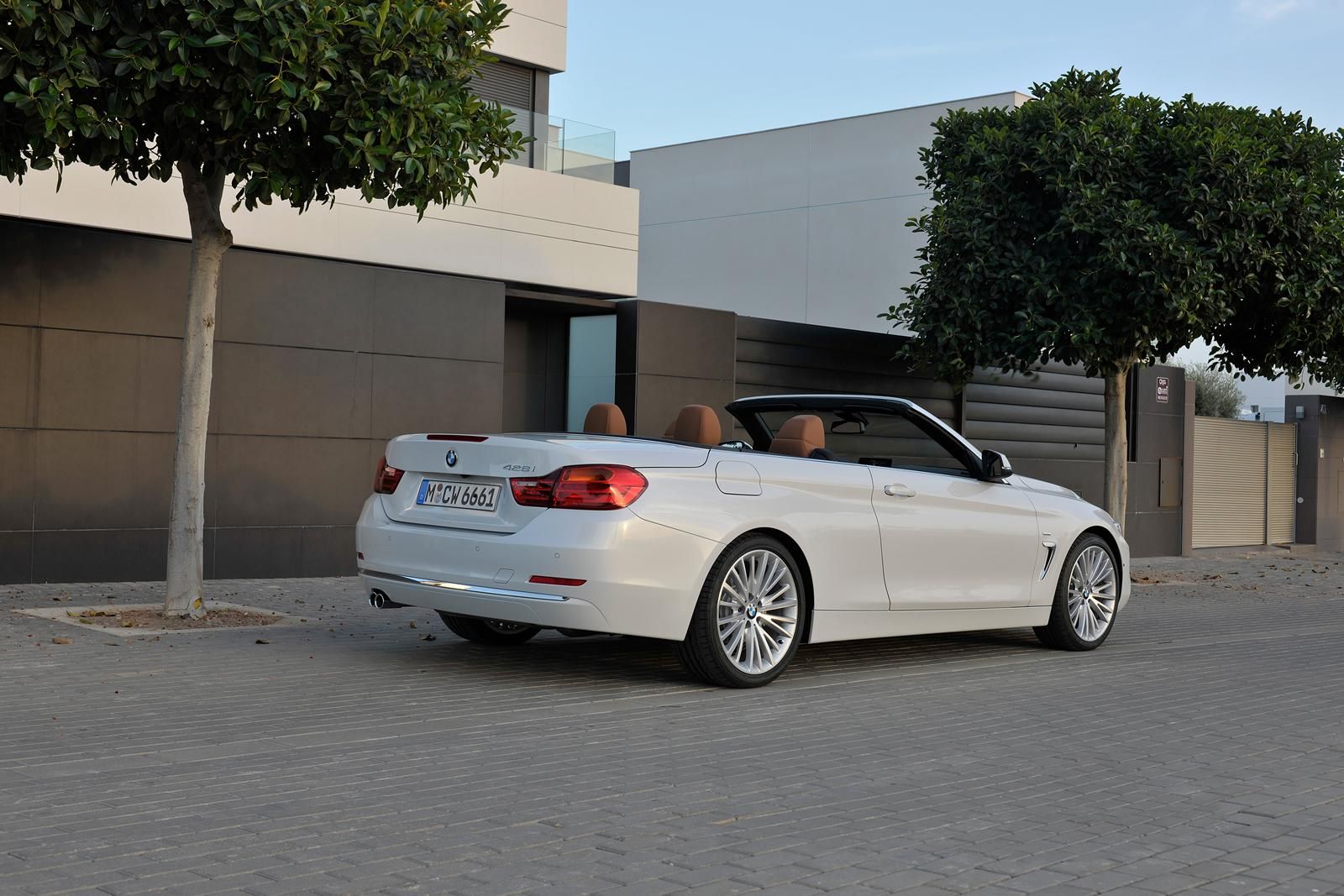 YEN BMW 4 CABRO (CONVERTIBLE) AYRINTILI RESM GALERS