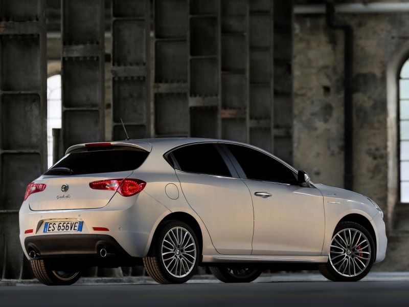 YEN 2014 ALFA ROMEO GULETTA AYRINTILI RESM GALERS