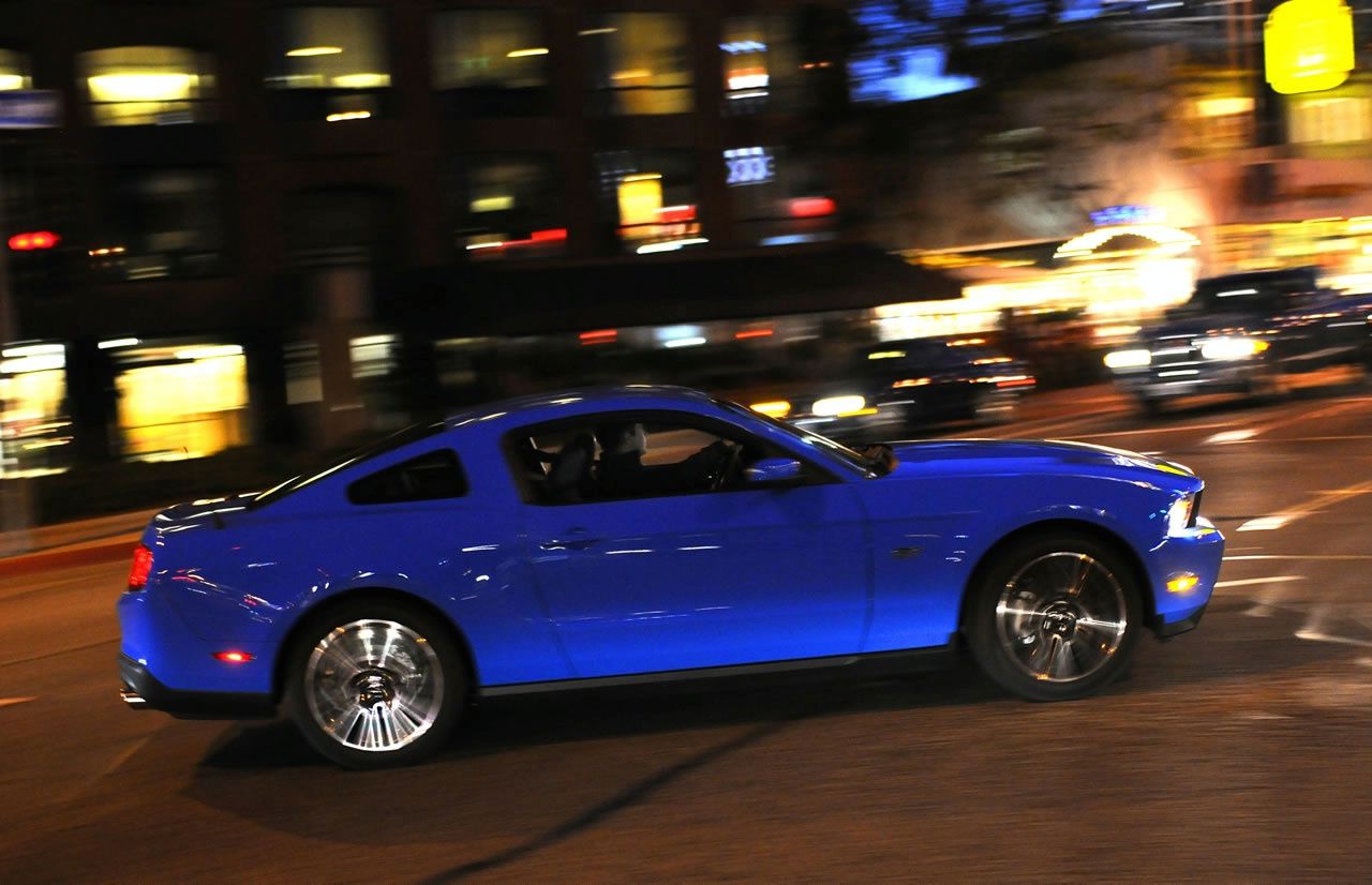 FORD MUSTANG (2010) GALER