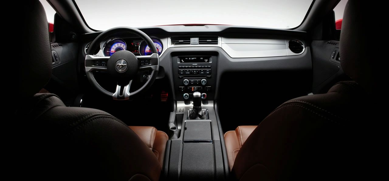 FORD MUSTANG (2010) GALER