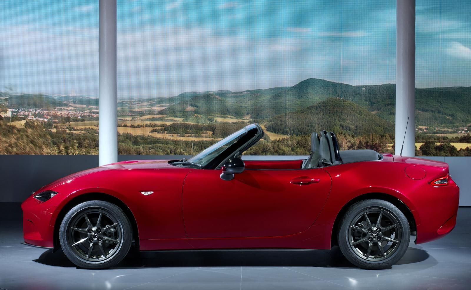 YEN 2015 MAZDA MX-5 LK RESM GALERS