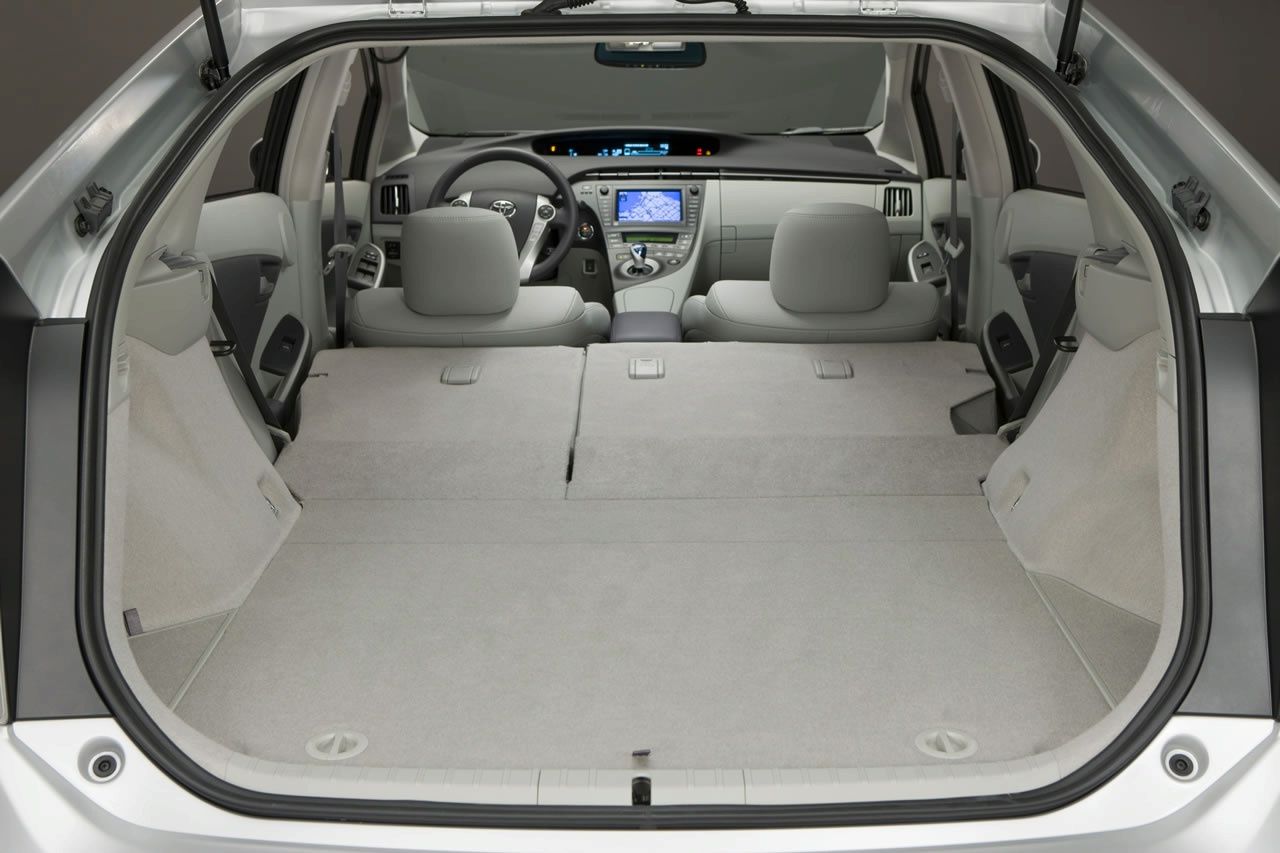 TOYOTA PRUS (2010) GALER