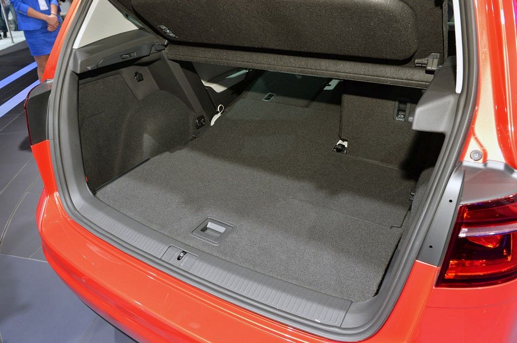 YEN� VOLKSWAGEN SPORTSVAN FRANKFURT LANSMAN RES�M GALER�S� 