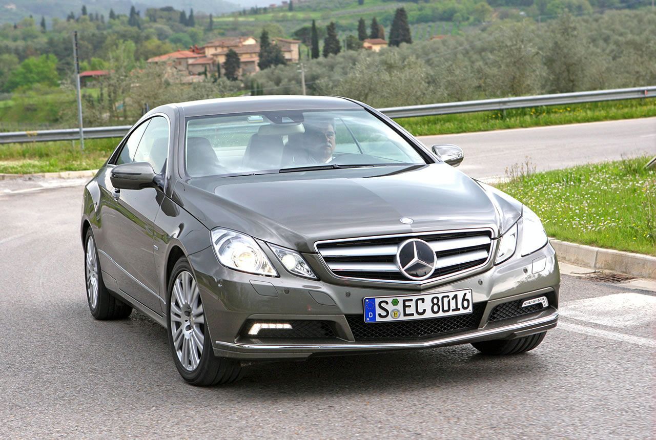 MERCEDES E COUPE (2010) GALER