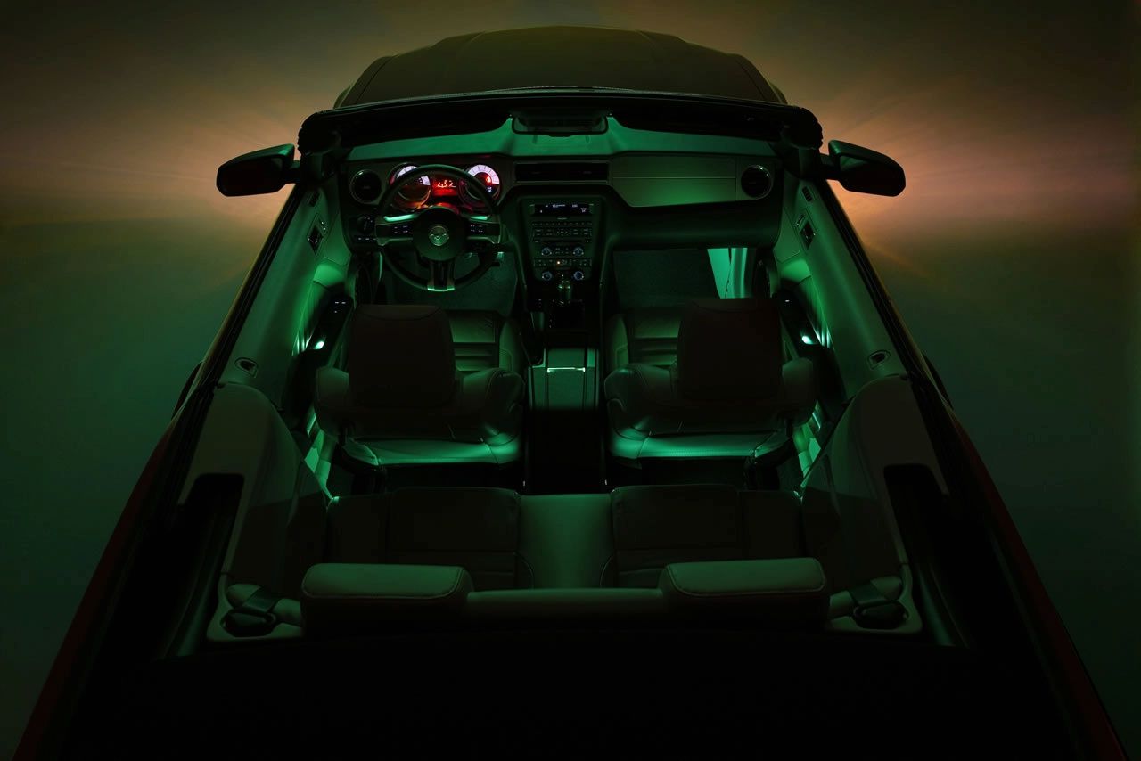 FORD MUSTANG (2010) GALER