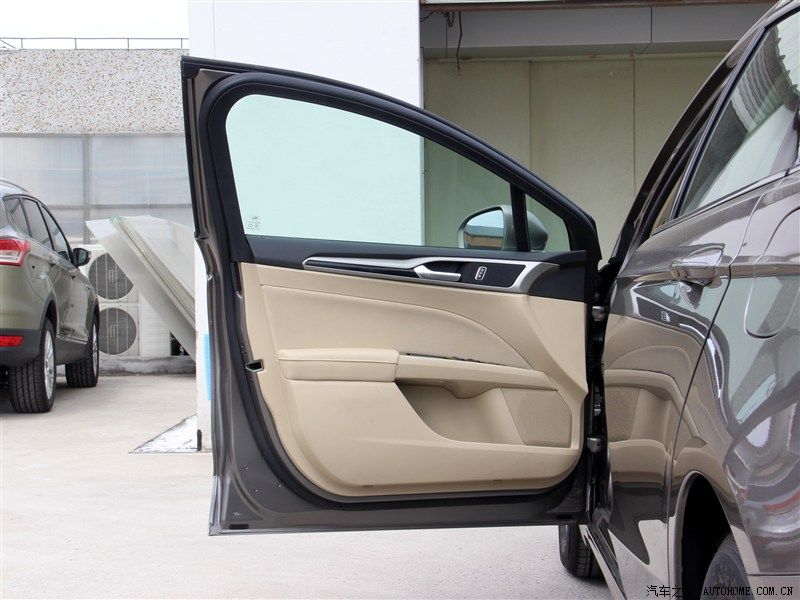 YEN (2014) FORD MONDEO N'DE SATITA RESM GALERS