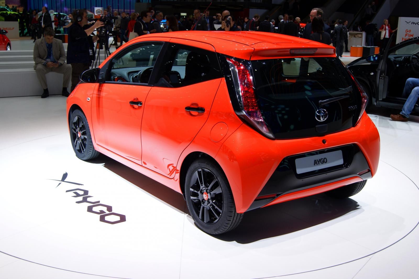 YEN TOYOTA AYGO RESM FOTORAF GALERS