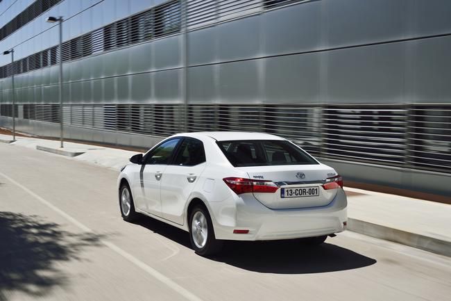 YEN TOYOTA COROLLA AYRINTILI RESM GALERS