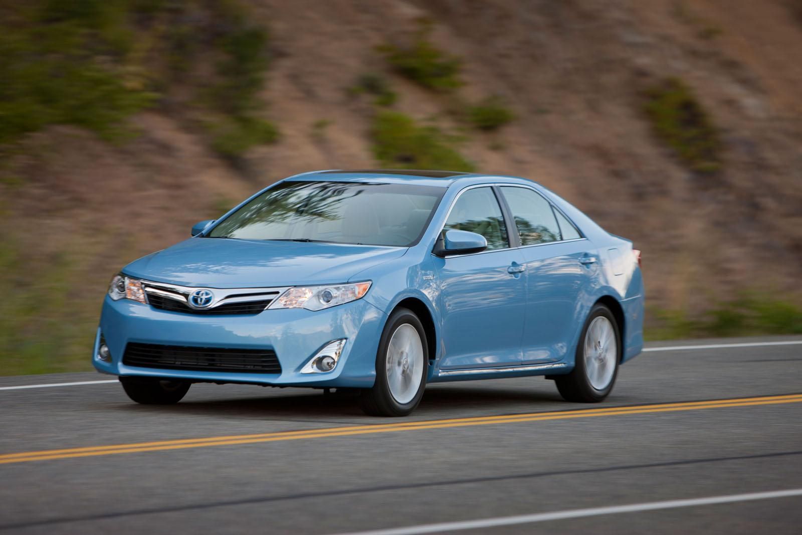 TOYOTA CAMRY (2012) GALER