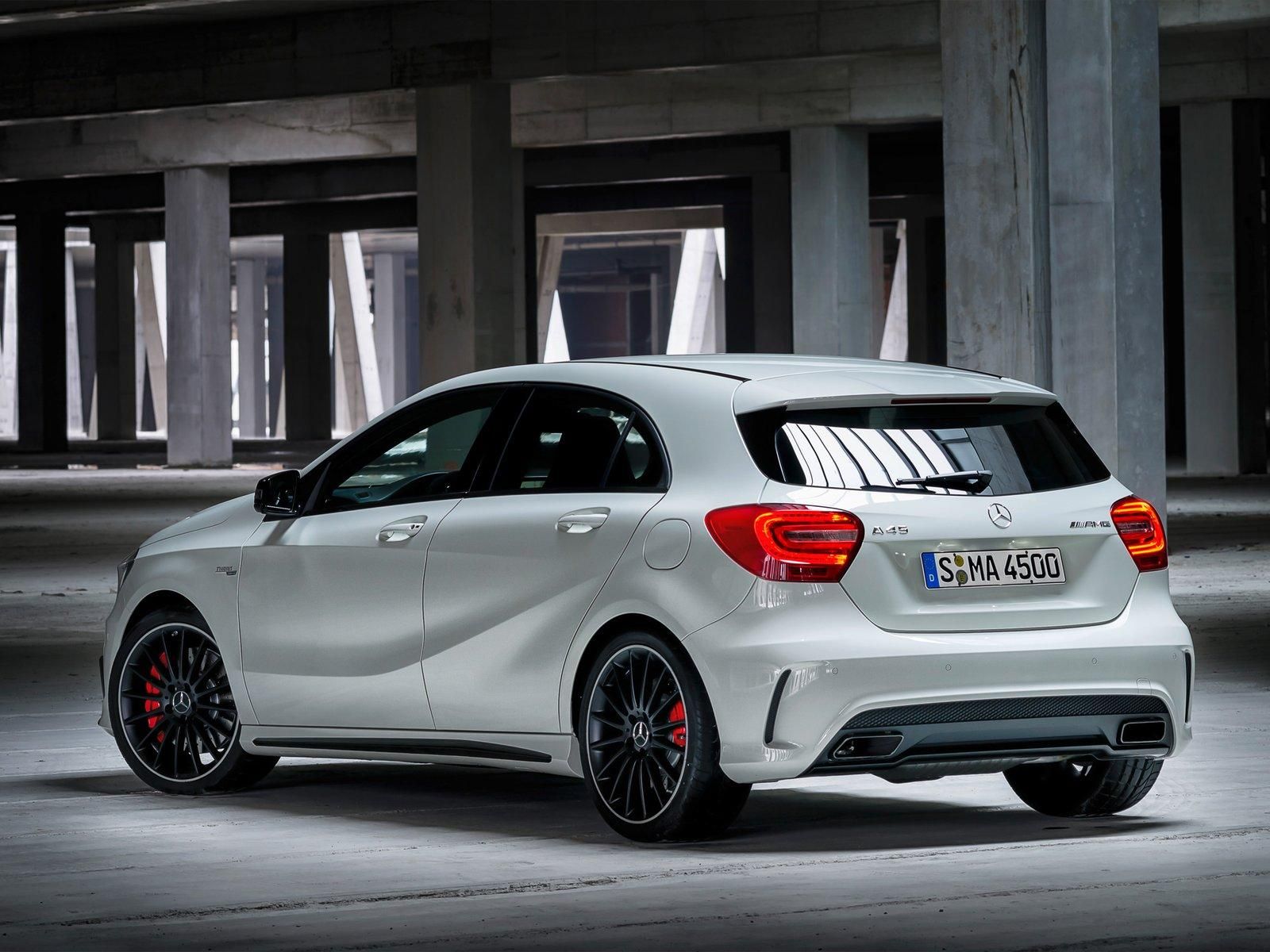 MERCEDES A45 AMG GALER