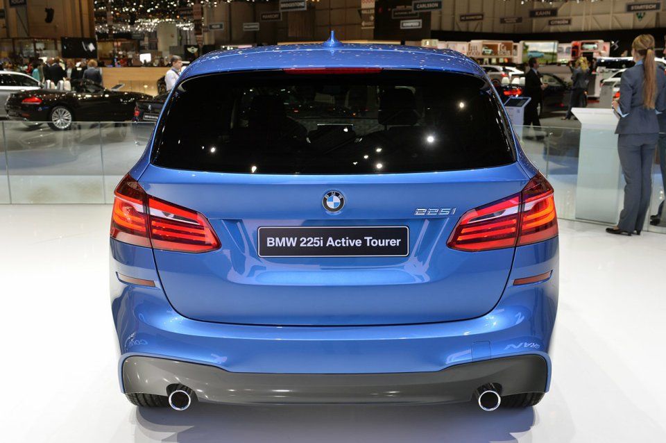 YEN BMW 2 SERS ACTVE TOURER CENEVRE RESM GALERS