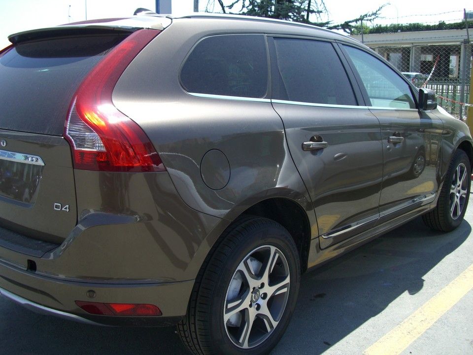 YEN MAKYAJLI 2014 VOLVO XC60 SATITA RESM GALERS