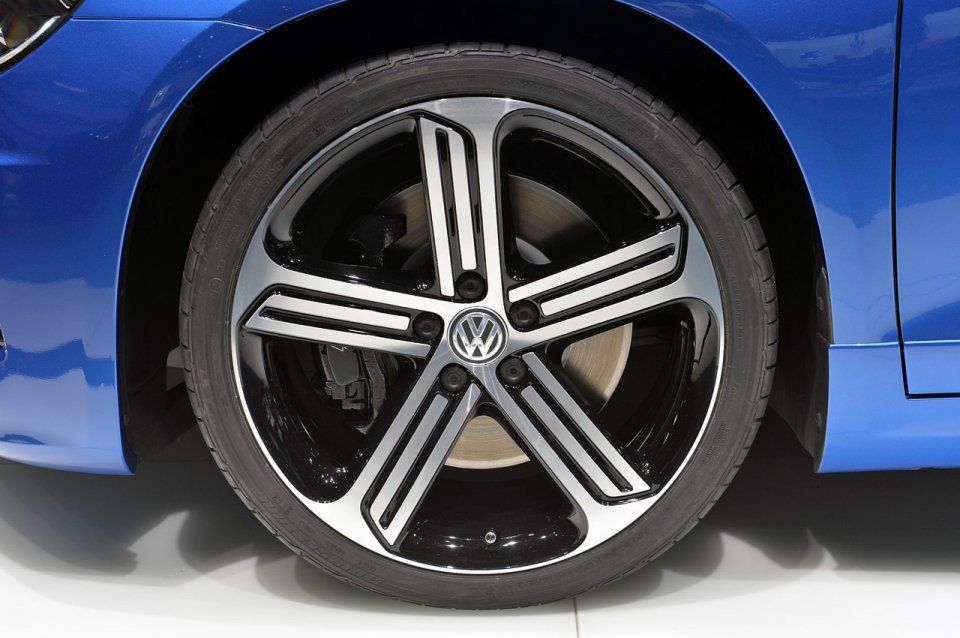 YEN MAKYAJLI VOLKSWAGEN SCROCCO R CENEVRE RESM GALERS