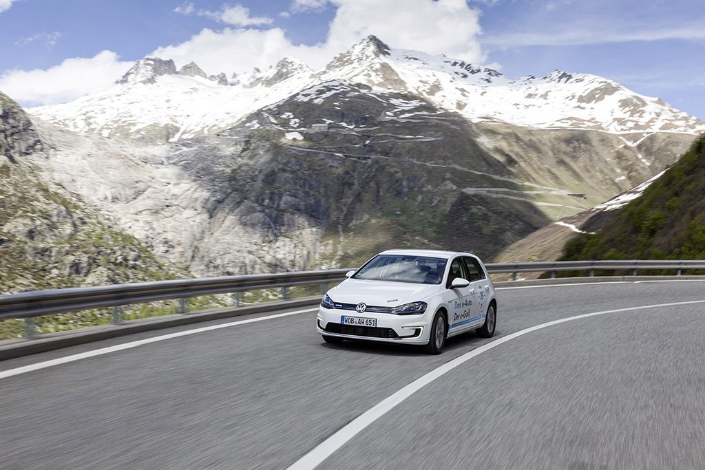 VOLKSWAGEN E-GOLF WAVE TROPHY 2014 RESM GALERS