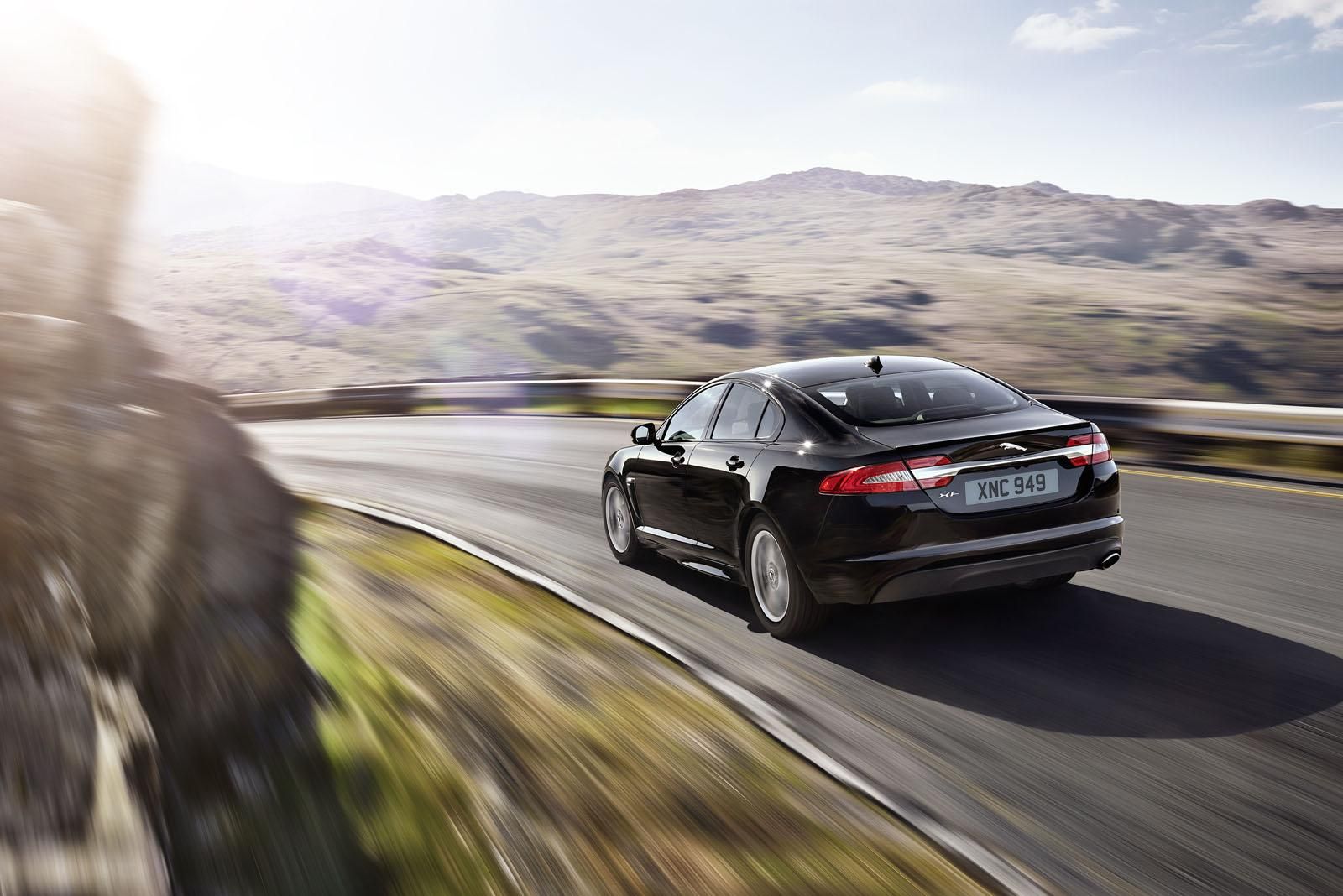YEN 2015 JAGUAR XF R-SPORT RESM GALERS