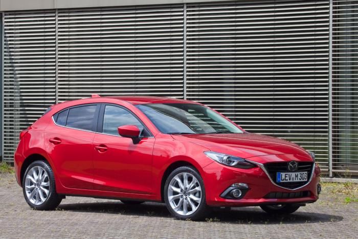 YEN MAZDA 3 YOLDA RESM GALERS