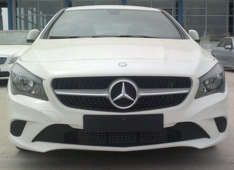 YEN MERCEDES CLA SATITA RESM GALERS
