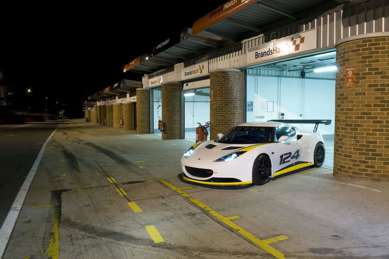 LOTUS EVORA (2008) GALER