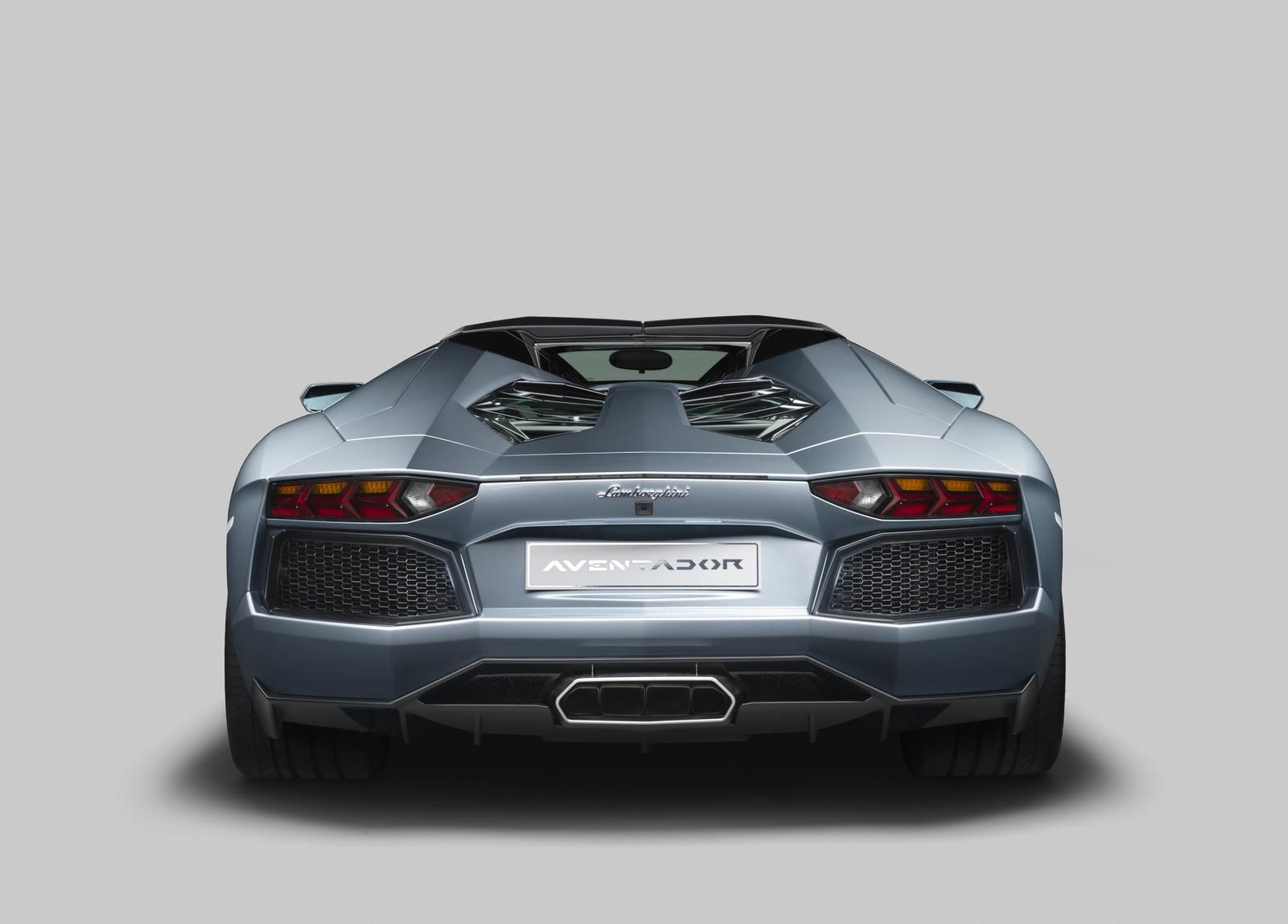 LAMBORGHN AVENTADOR ROADSTER GALER