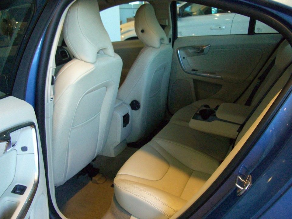 YEN MAKYAJLI 2014 VOLVO S60 SATITA RESM GALERS