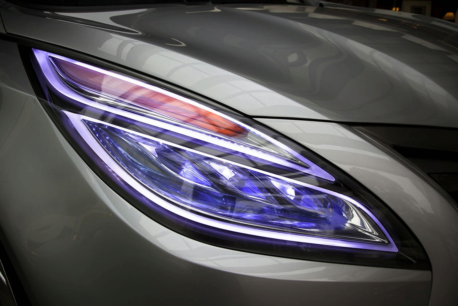HYUNDA NUVS CONCEPT GALER