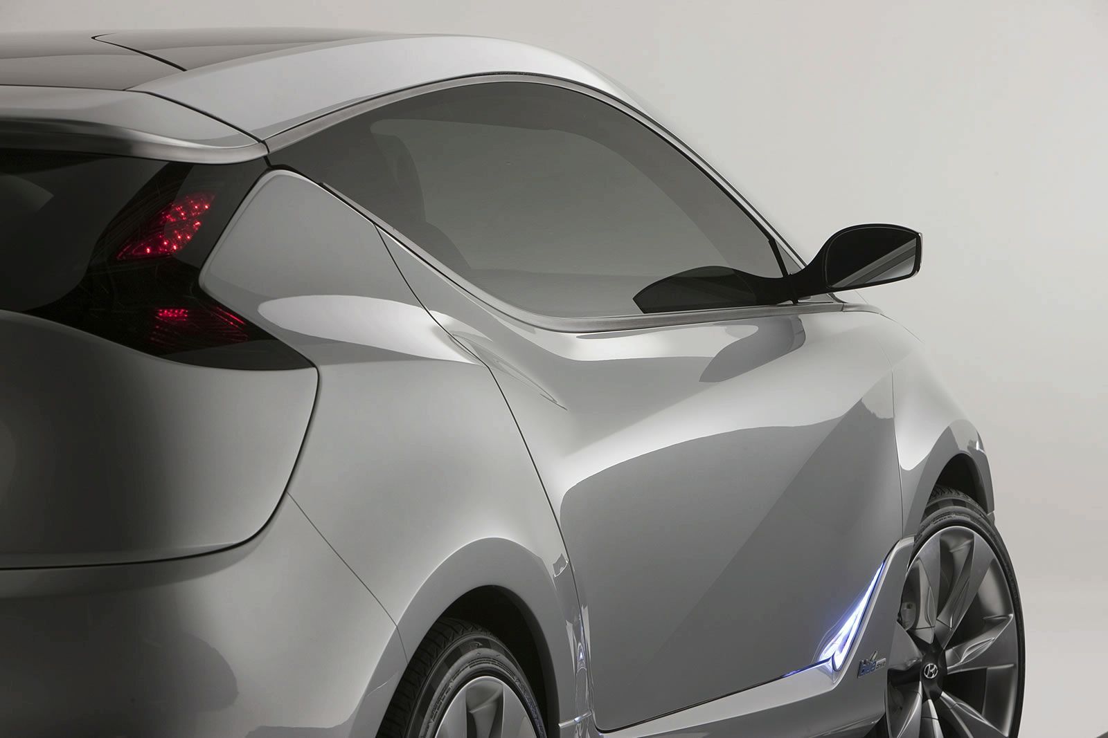 HYUNDA NUVS CONCEPT GALER