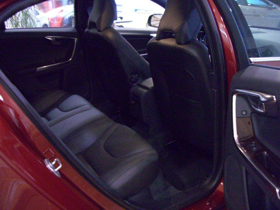 YEN MAKYAJLI 2014 VOLVO S60 SATITA RESM GALERS