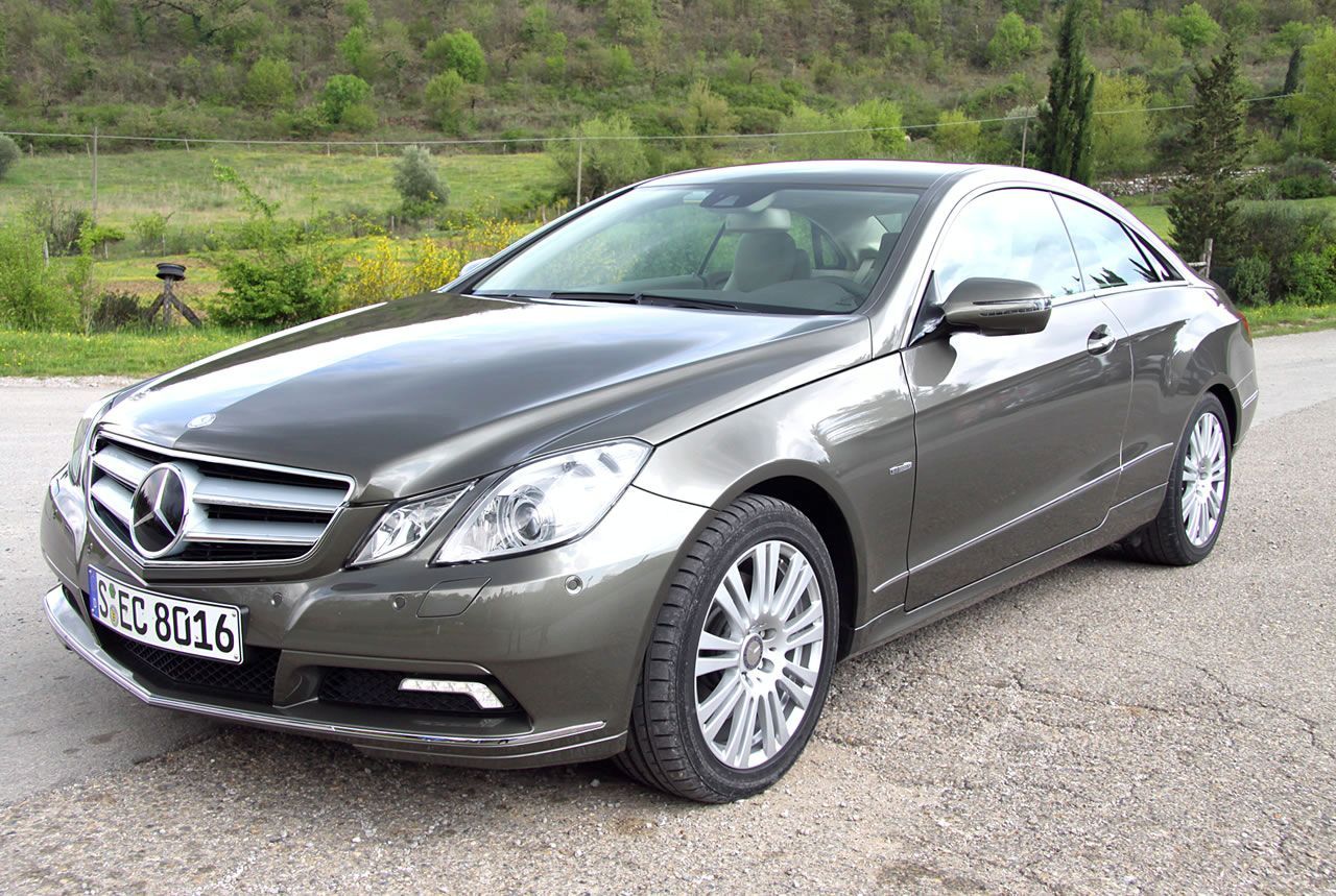 MERCEDES E COUPE (2010) GALER