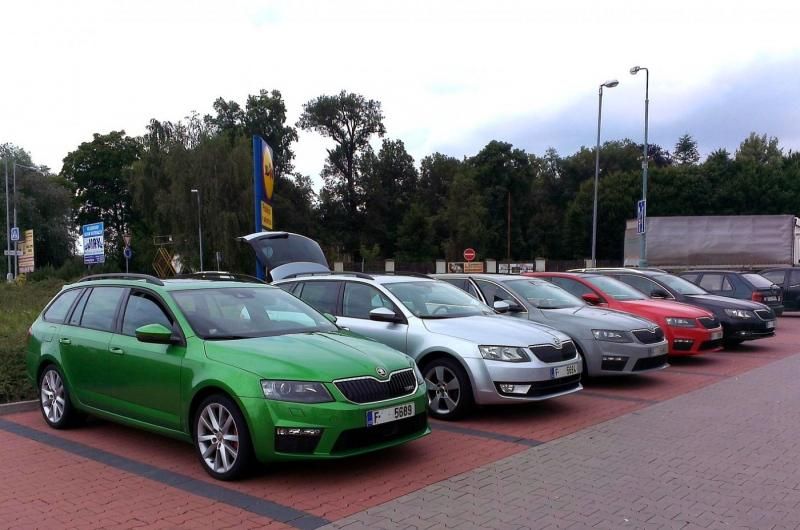 SKODA OCTAVA RS VE OCTAVA COMB RS YOLLARDA GALER 