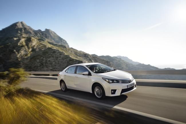 YEN TOYOTA COROLLA AYRINTILI RESM GALERS