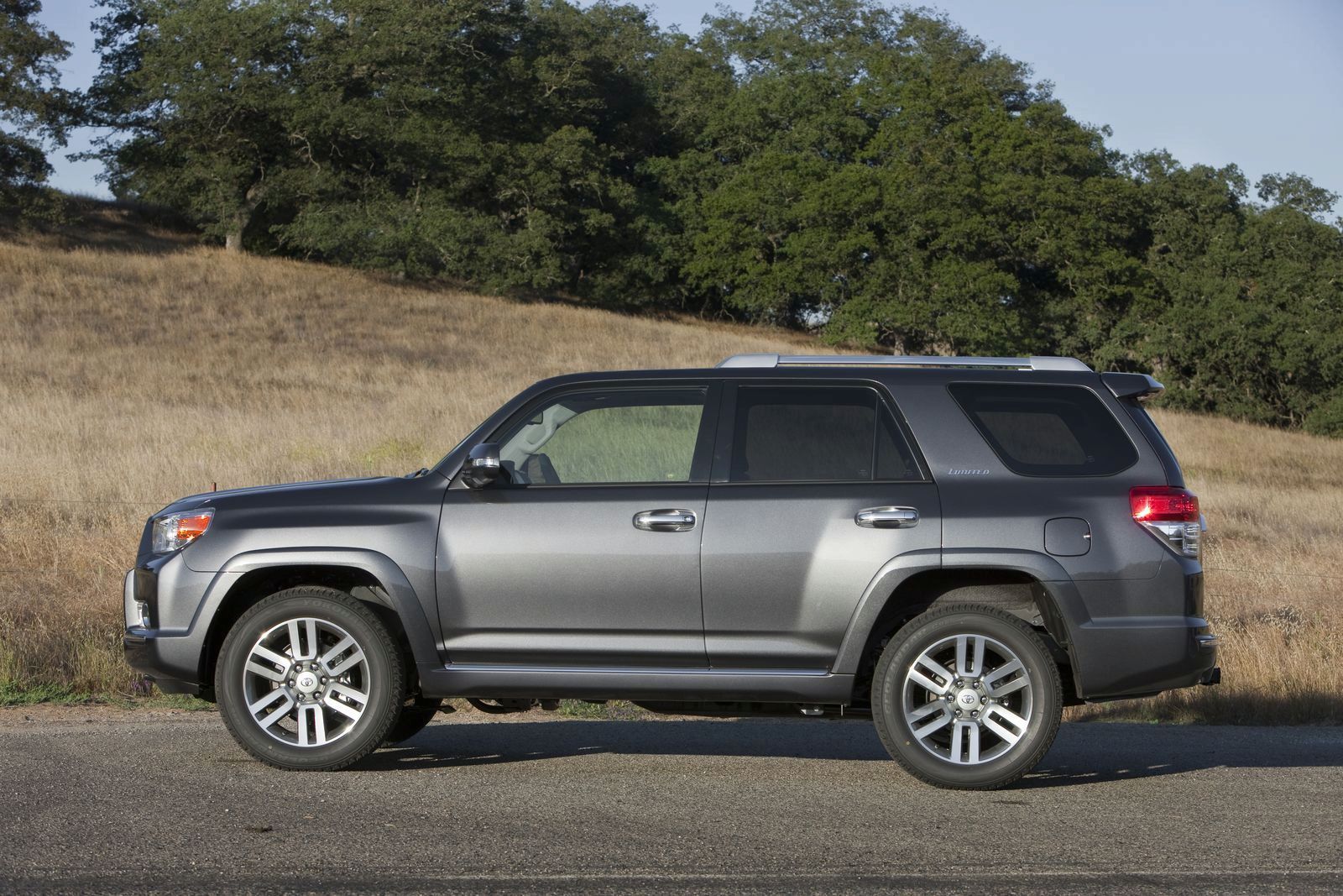 TOYOTA 4RUNNER (2010) GALER