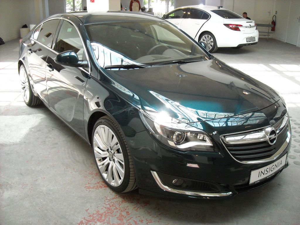 YEN MAKYAJLI OPEL NSGNA DI GRNM RESMLER