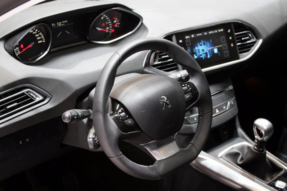 PEUGEOT 308 SW CENEVRE RESM GALERS