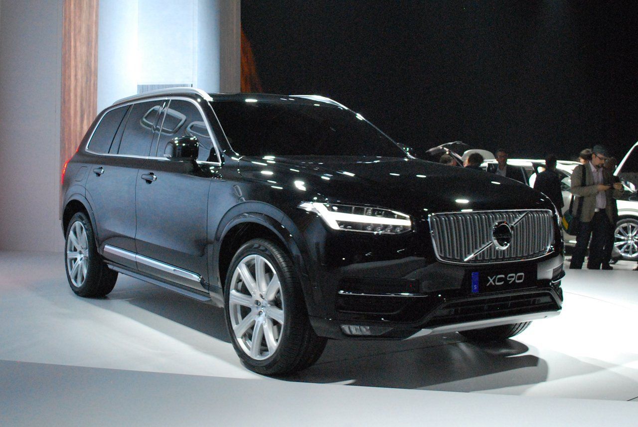 YEN 2015 VOLVO XC90'IN CANLI RESM GALERS
