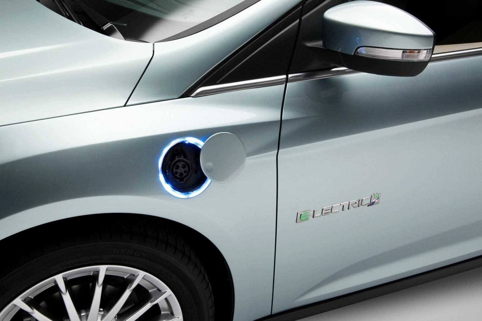 FORD FOCUS ELECTRIC GALER