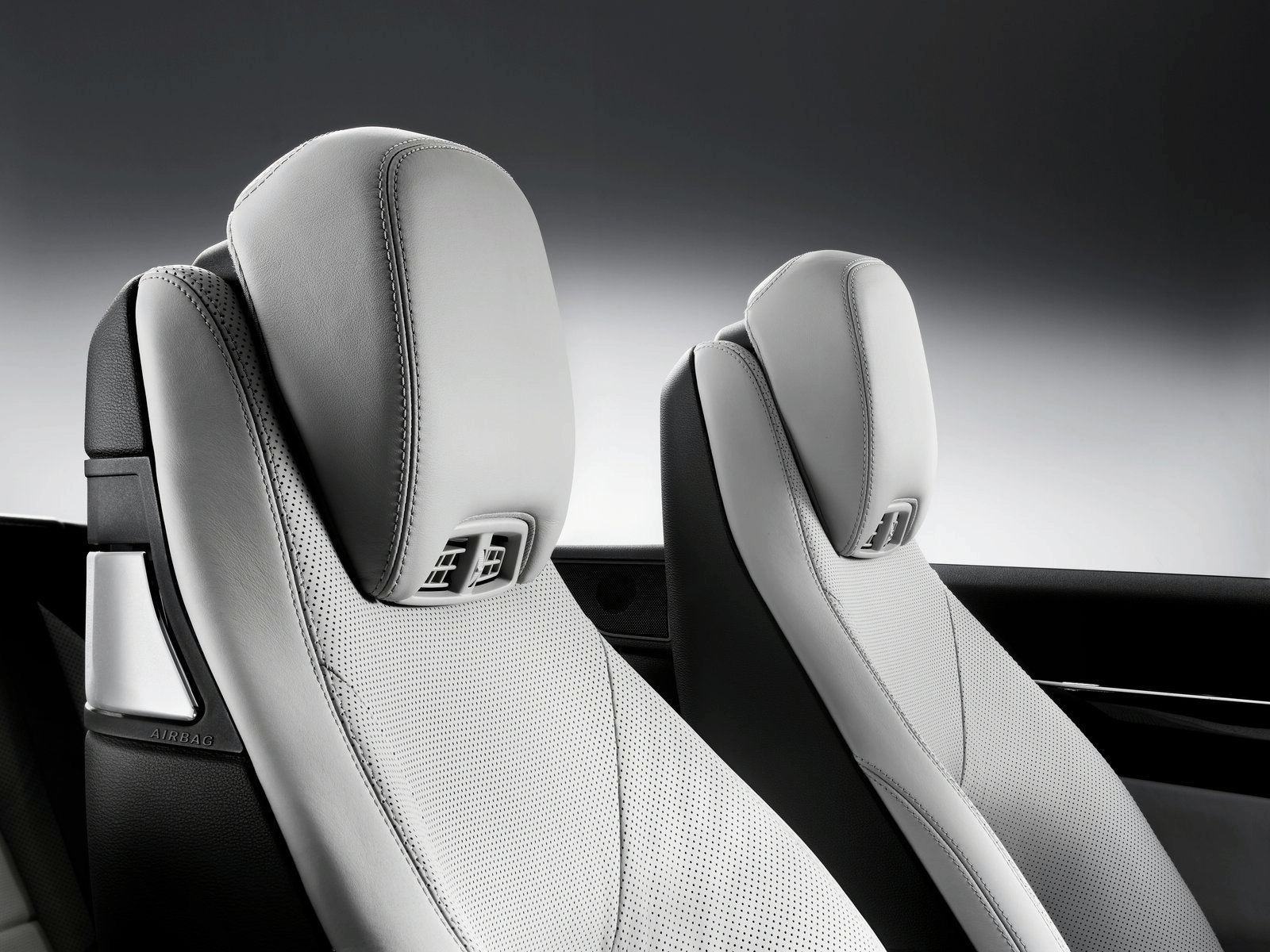 MERCEDES E CONVERTIBLE (2010) GALER