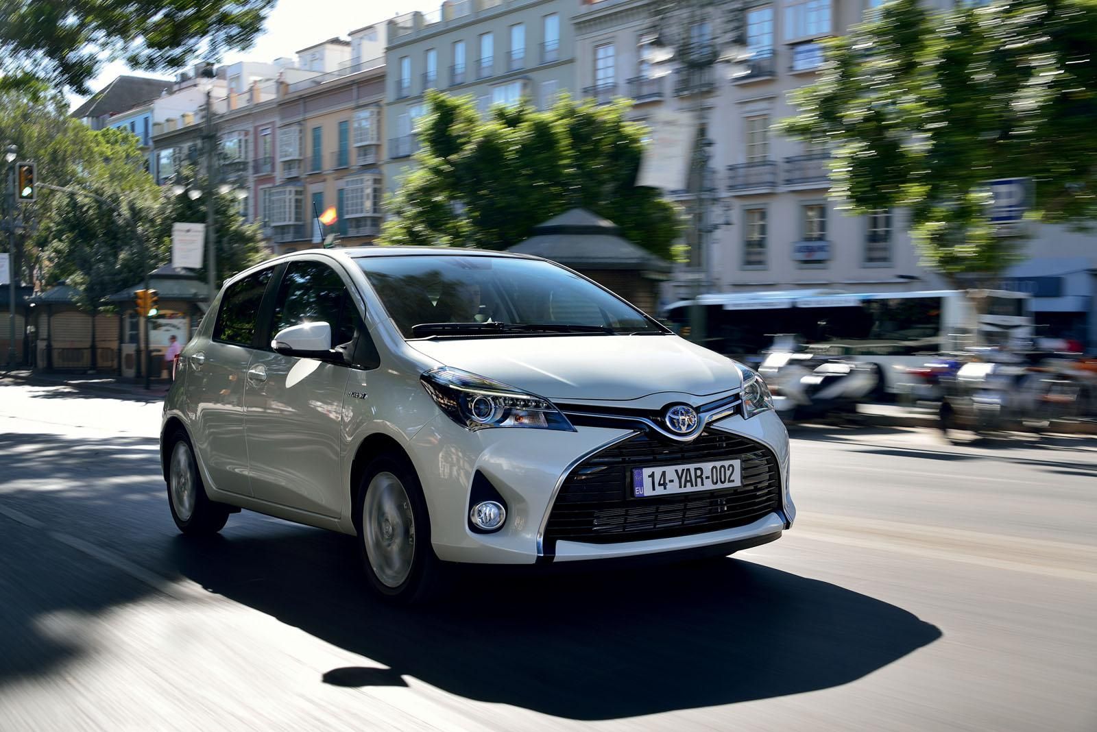 YEN 2015 MAKYAJLI TOYOTA YARS DETAYLI RESM GALERS