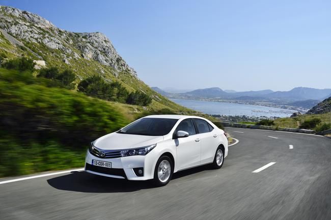 YEN TOYOTA COROLLA AYRINTILI RESM GALERS