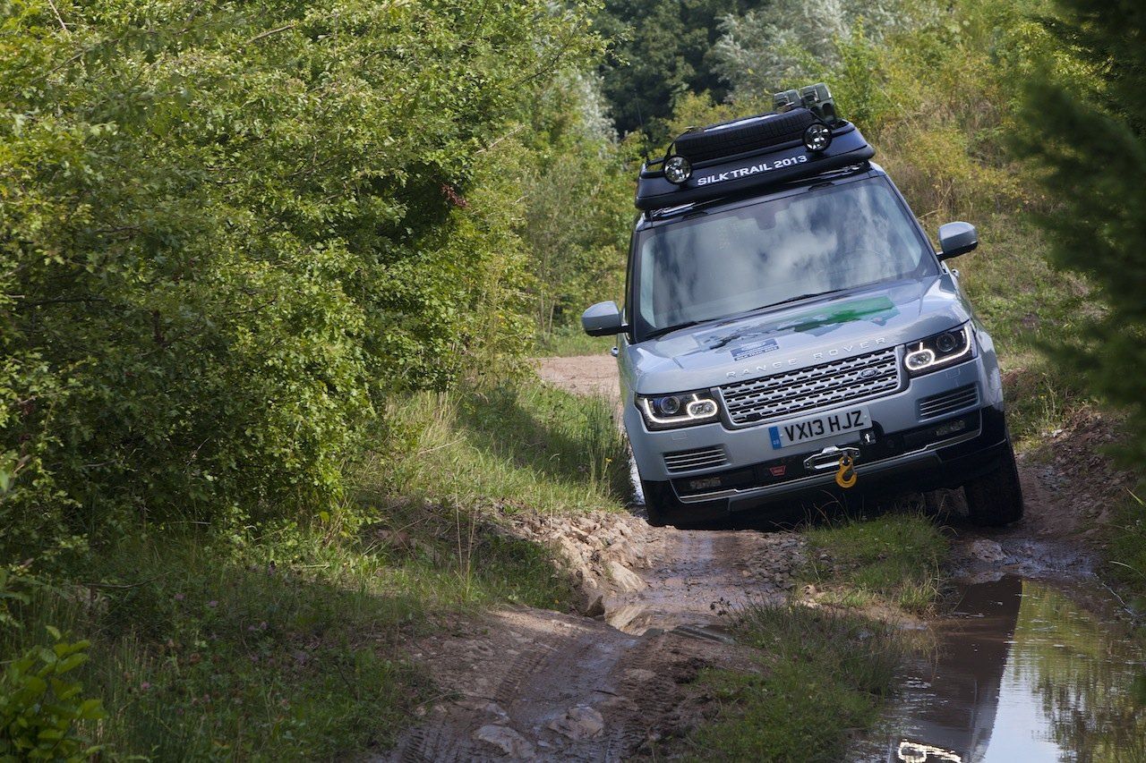 YEN RANGE ROVER HYBRID VE RANGE ROVER SPORT HYBRID RESM GALERS