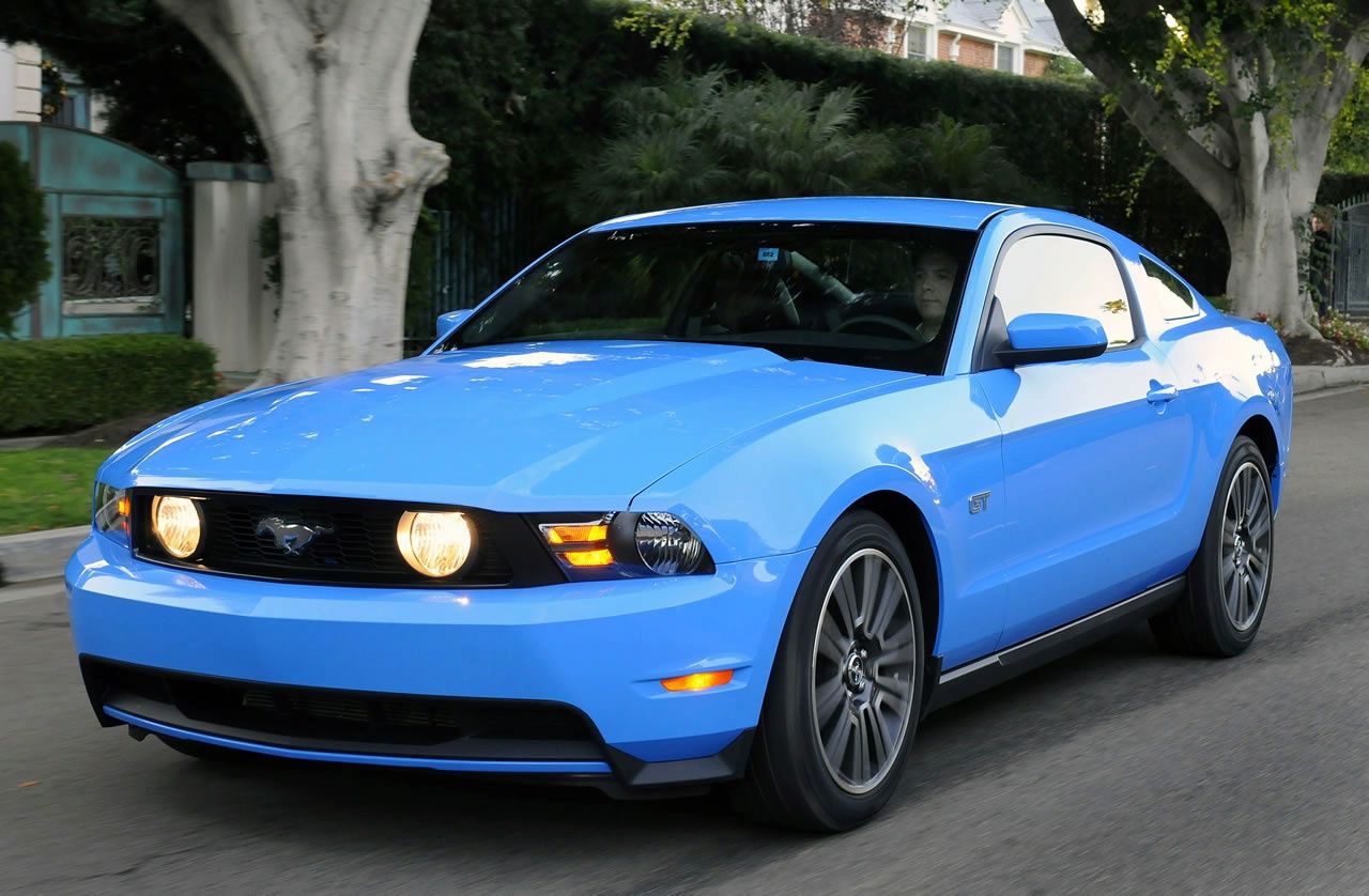 FORD MUSTANG (2010) GALER