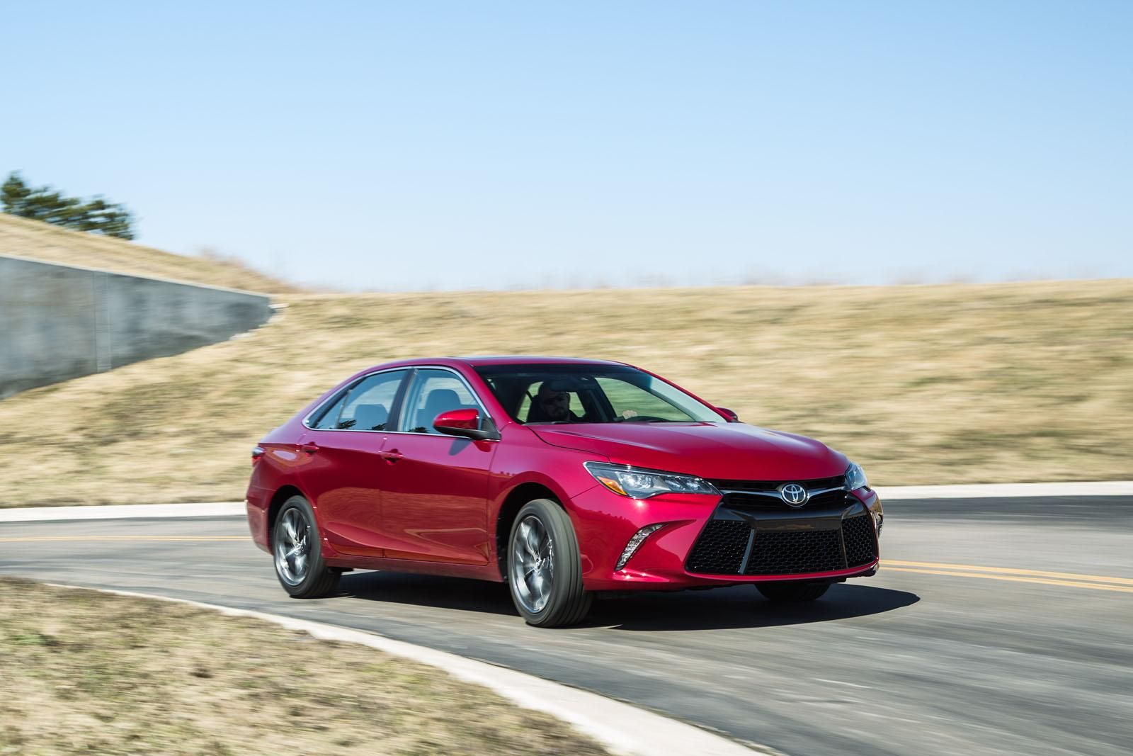 YEN 2015 TOYOTA CAMRY AMERKAN VERSYON RESM GALERS