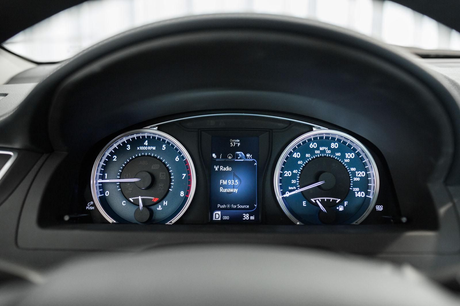 YEN 2015 TOYOTA CAMRY AMERKAN VERSYON RESM GALERS