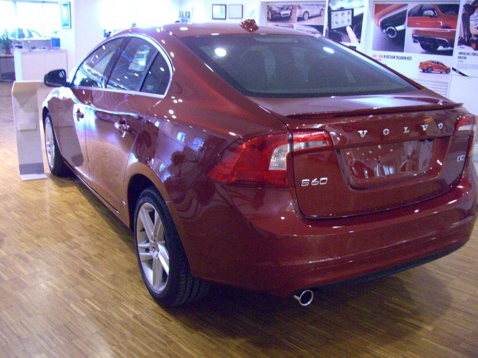 YEN MAKYAJLI 2014 VOLVO S60 SATITA RESM GALERS