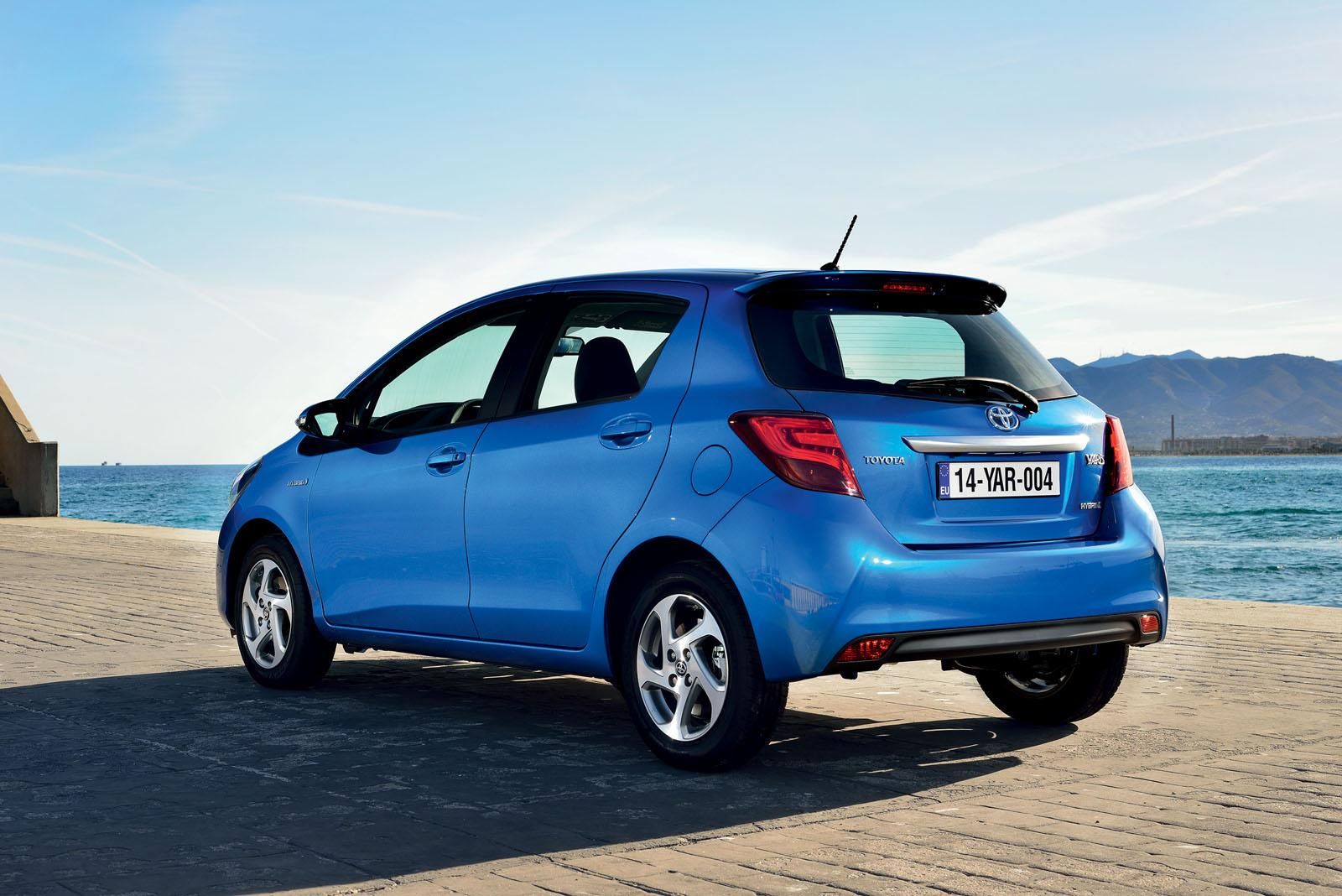 YEN 2015 MAKYAJLI TOYOTA YARS DETAYLI RESM GALERS