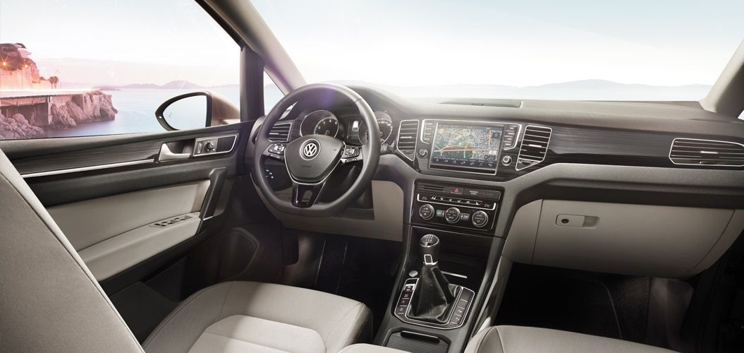 YEN VOLKSWAGEN GOLF SPORTSVAN ALMANYA'DA SATITA RESM GALERS