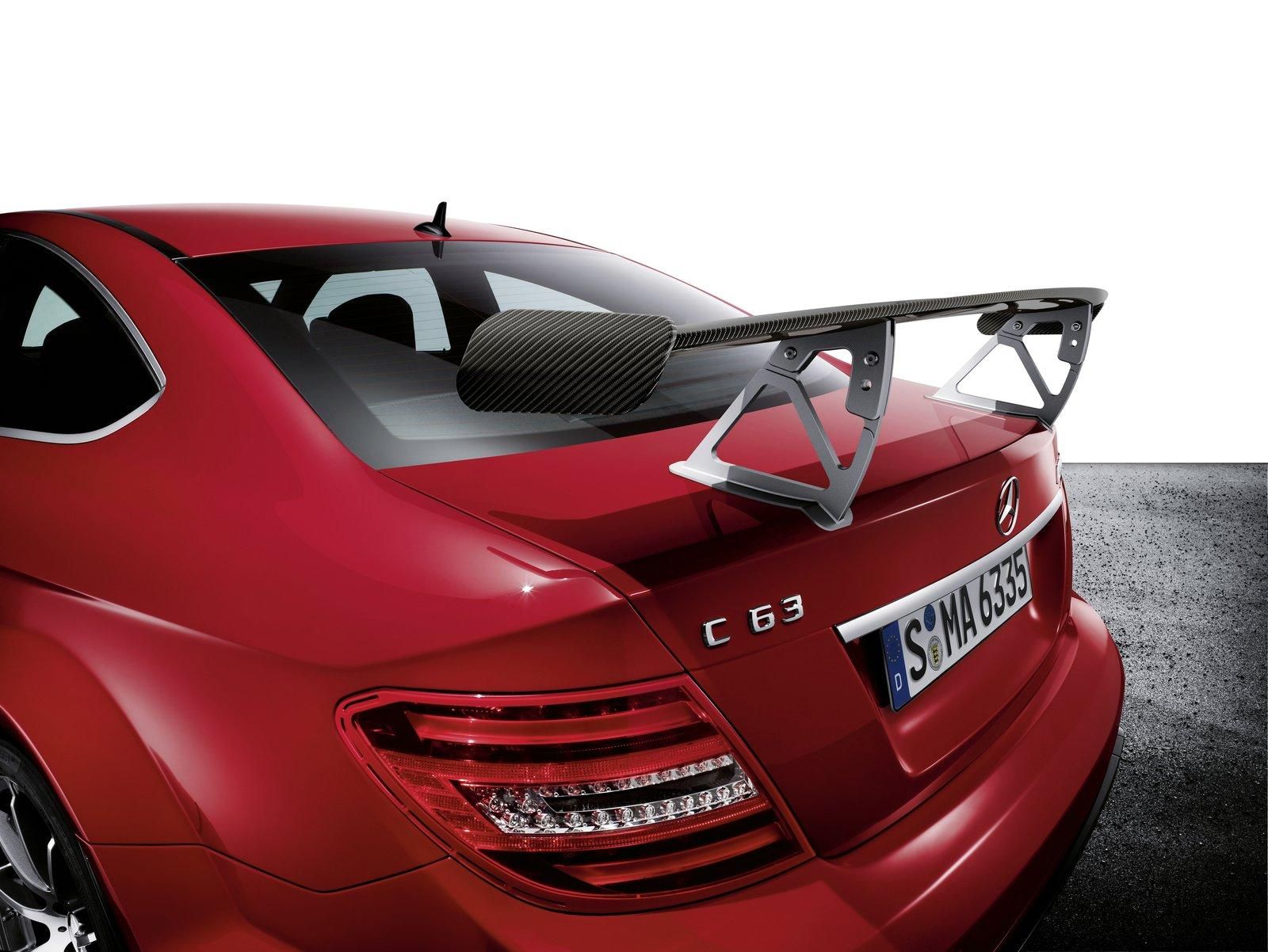 MERCEDES C63 AMG BLACK GALER